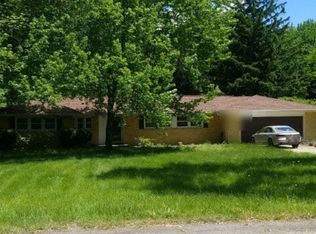 9090 S Main St, Plymouth, MI 48170