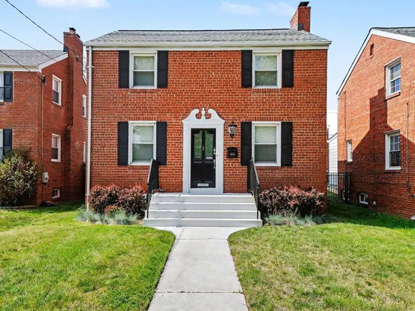 4504 20th St NE, Washington, DC 20018