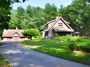 30 Rolocut Rd E, Broad Brook, CT 06016