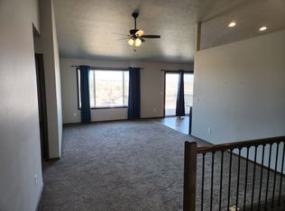 1211 N Archer Ave, Sioux Falls, SD 57103