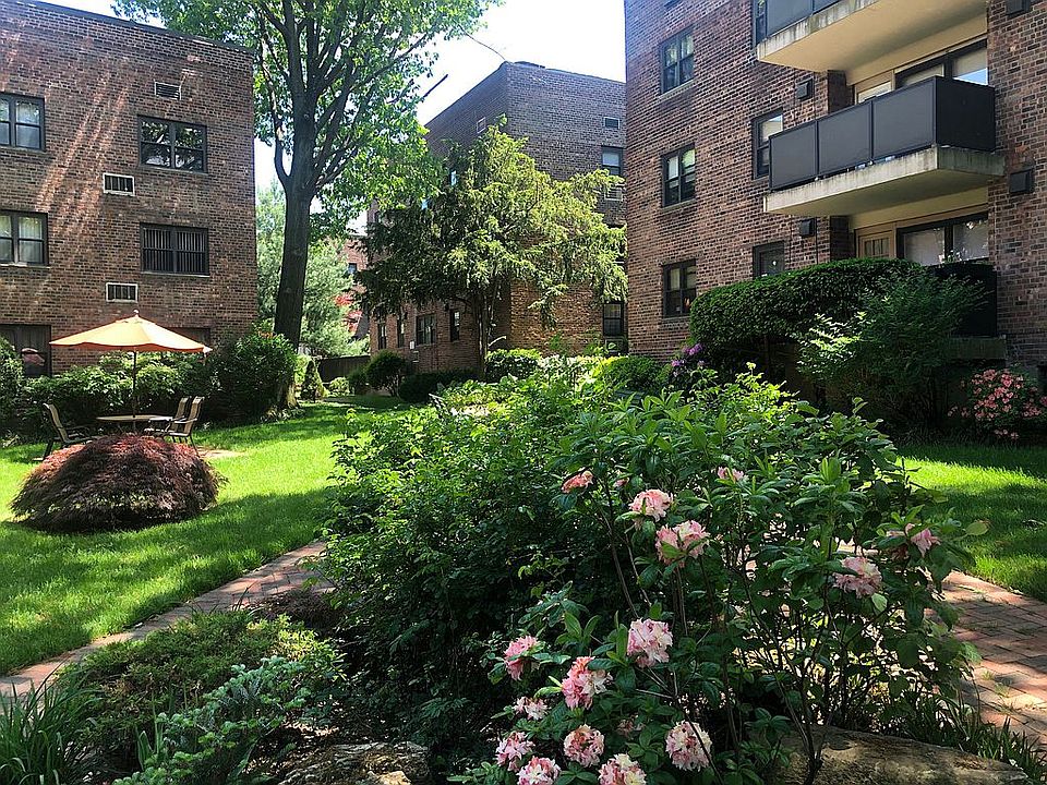 50 Brompton Rd APT 1Q, Great Neck, NY 11021 Zillow