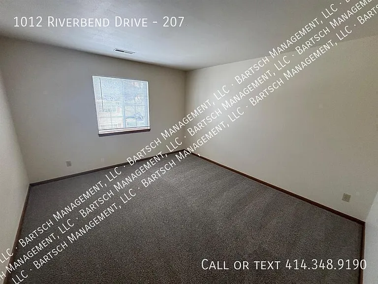 1012 Riverbend Dr #207 — Photo 12