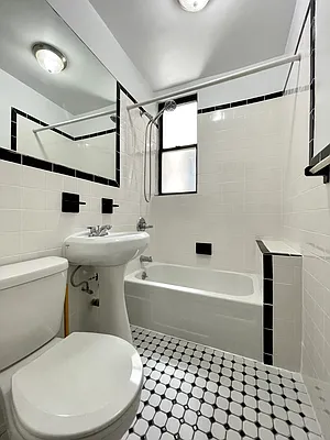 Rented by Bohemia Realty Group | media 10