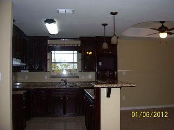 4th image of 7533 Florida Pine St