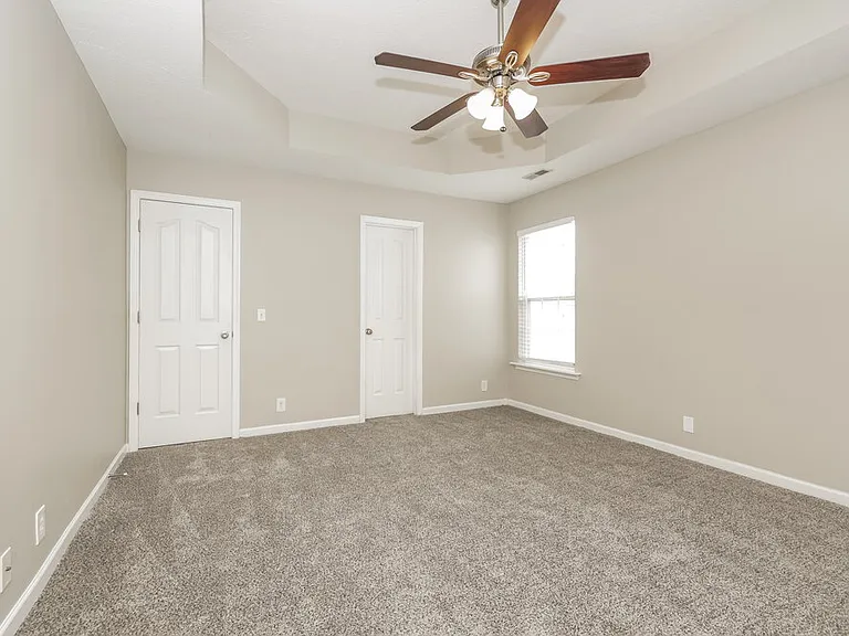 1017 Cheryl Ln — Photo 8
