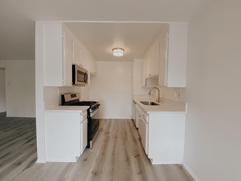 1st image of 10619 Landale St #110