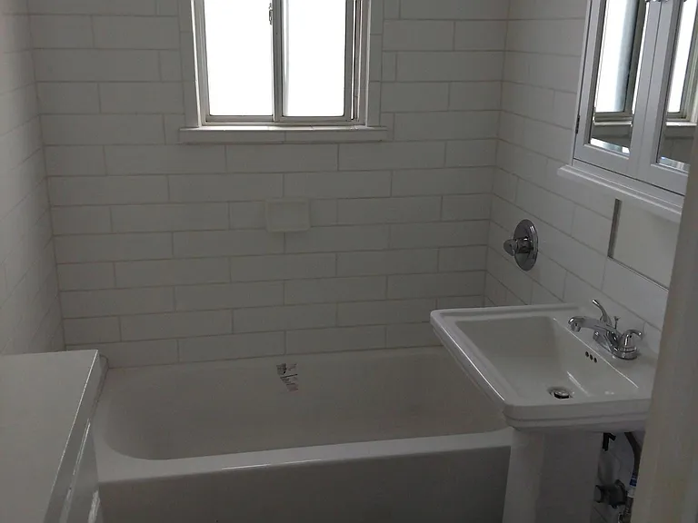 28 Granada Ave #8 — Photo 3