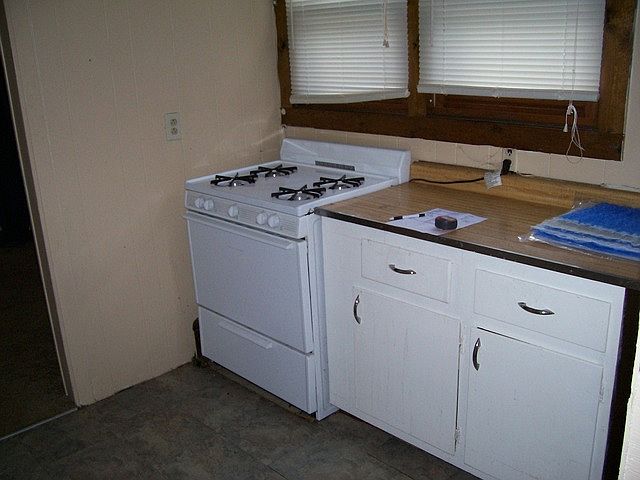 2nd image of 7610 Center Dr