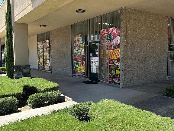 2nd image of 4567 N Cedar Ave