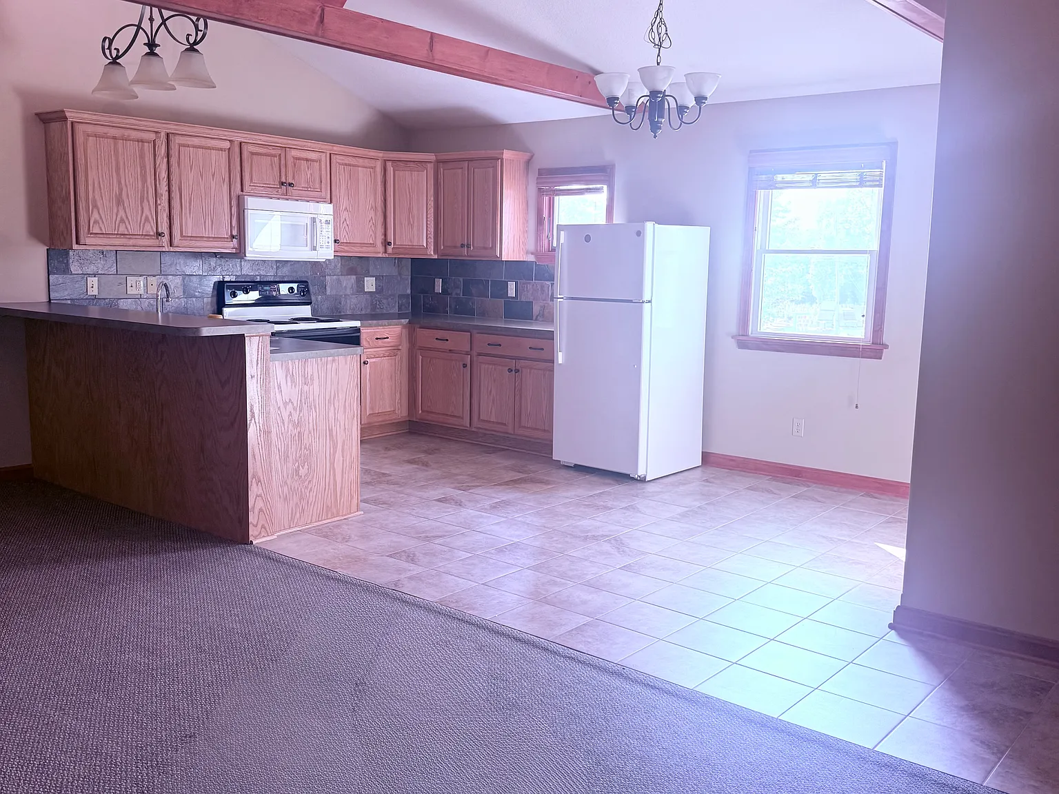 2 bed, 850 sqft, $1,200 — Photo 2