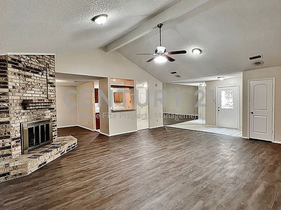3rd image of 2654 Claremont Dr