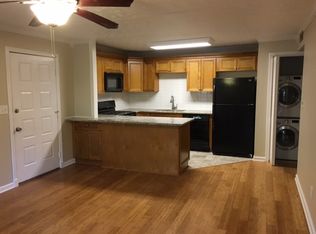 904 Dunbar Dr, Dunwoody, GA 30338