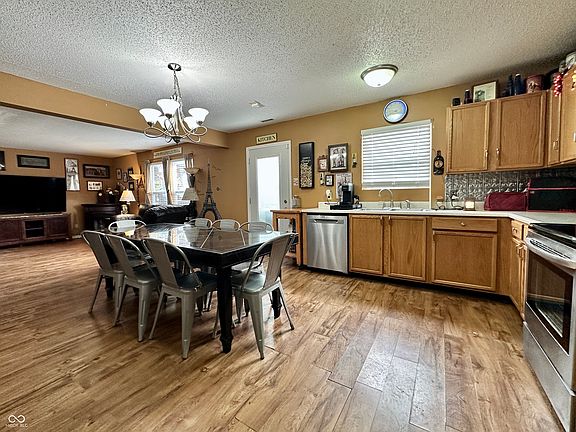 3rd image of 8538 Abbey Dell Dr