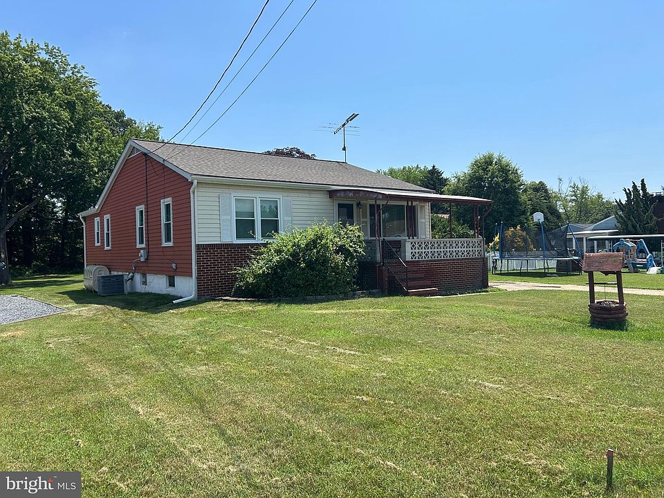 2nd image of 703 Grantwood Rd