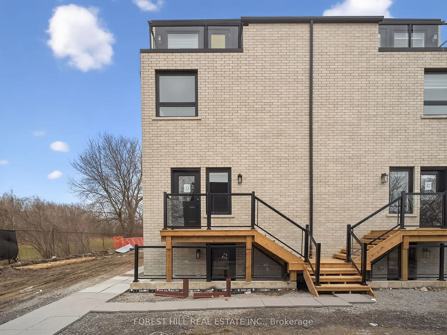 4 bed, $3,950 — Photo 2