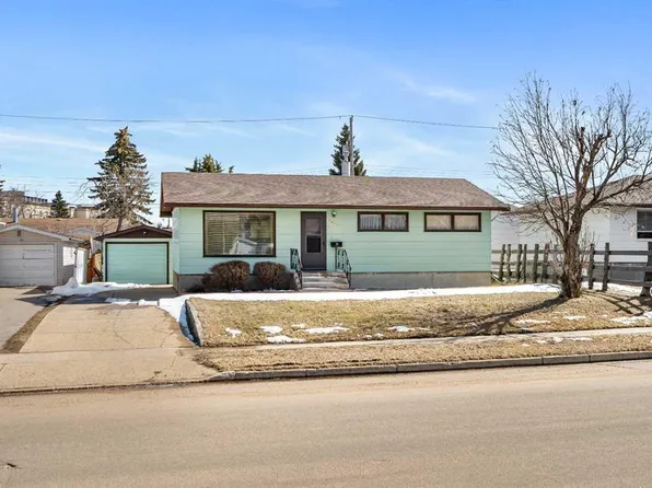 5621 N 47th St, Lloydminster, AB T9V 0H2