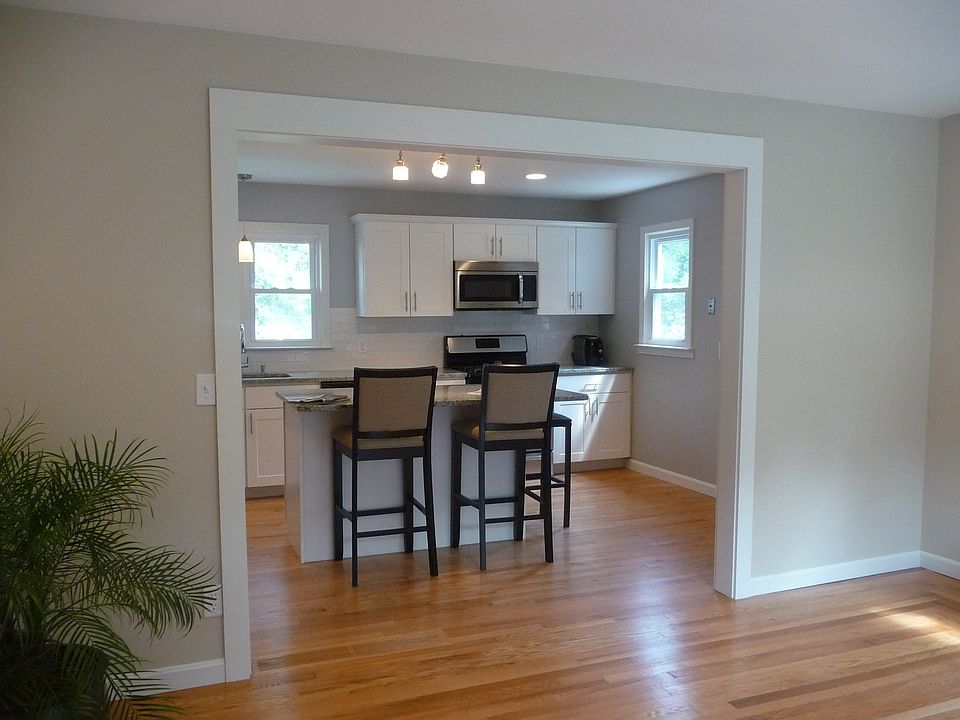 303 England St, Cumberland, RI 02864 Zillow