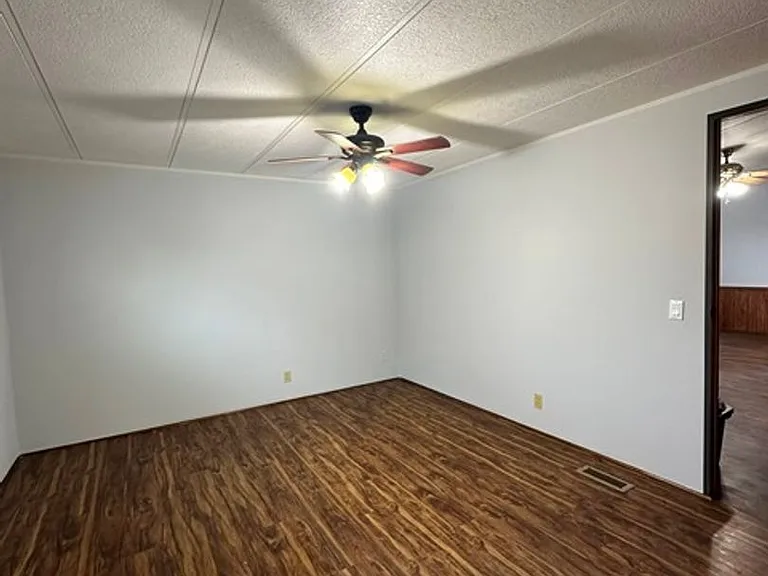 2346 Frontage Rd — Photo 12