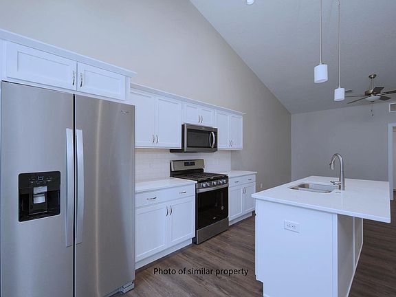 4th image of 186 Beacon Harbor Cir