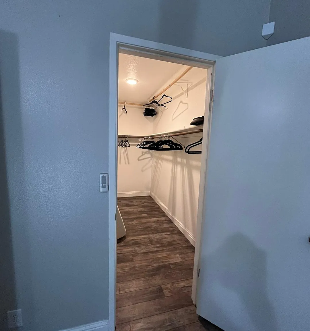 7800 Auburn Blvd — Photo 3