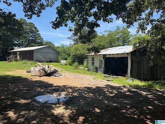 5th image of 3545 Rose Hill Dr