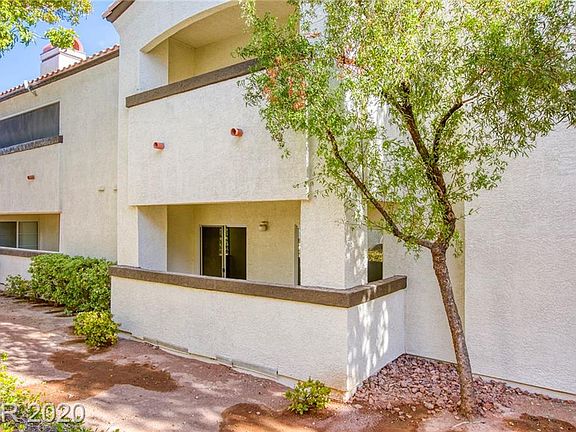 4th image of 2975 Bluegrass Ln APT 1211
