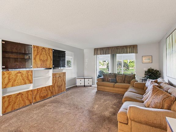 5th image of 14701 Cumberland Drive #1080