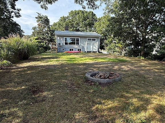 4th image of 26 Massasoit Ave