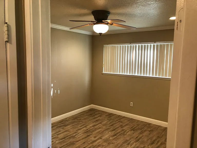 104 Sinclair Ave #1 — Photo 15