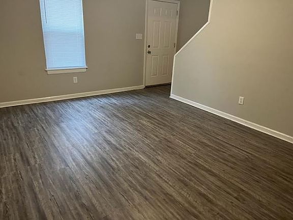 2nd image of 161 Chalet North Ct #161