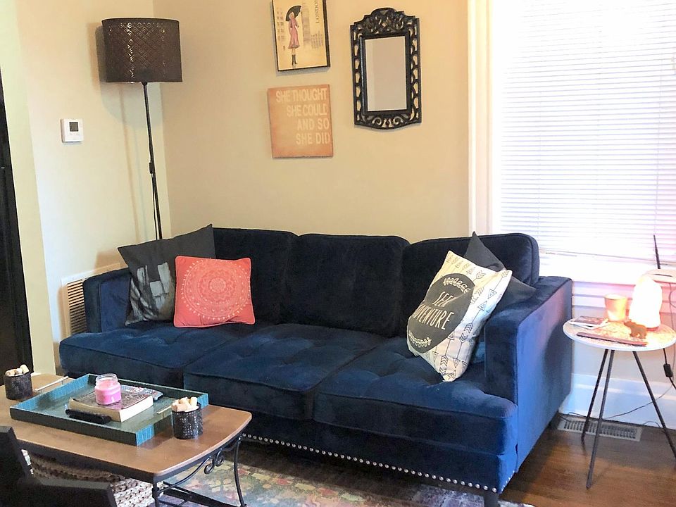 1st image of 1944 N Wood St #1R