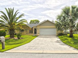 2930 SW 11th Pl, Cape Coral, FL 33914