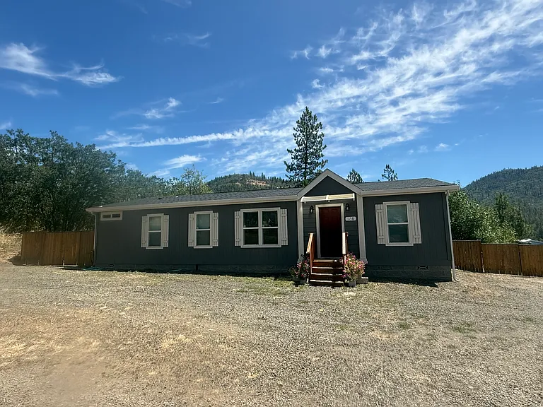 158 Train Ln — Photo 1