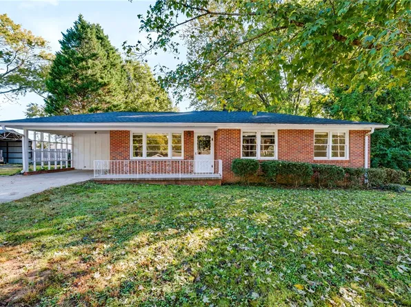 215 Cedar Cir, Easley, SC 29642