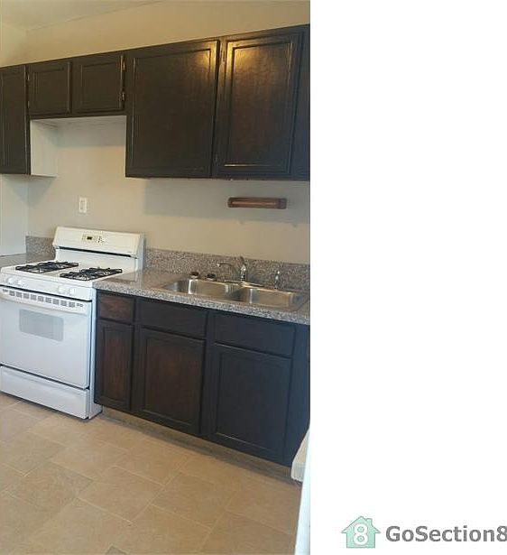 1st image of 11037 S Vernon Ave #2