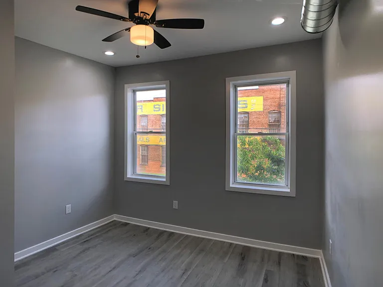 1402 Carroll St #2 — Photo 10