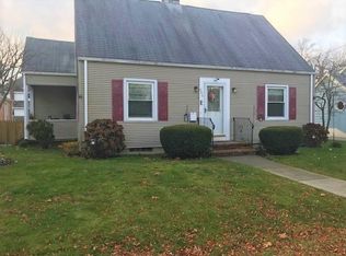 985 Bullocks Point Ave, Riverside, RI 02915