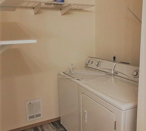 2nd image of 1333 Toole Ave Unit B9