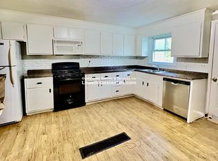 141 Alma St, Lowell, MA 01854