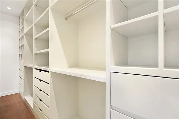 Rented by Mark David | media 48