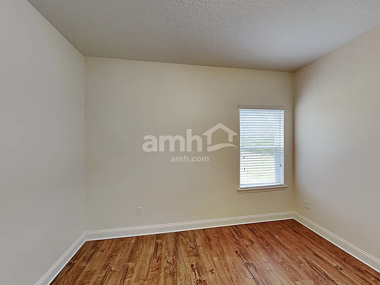 327 Cortez Dr — Photo 13