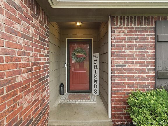 3rd image of 13690 N 113th East Ave