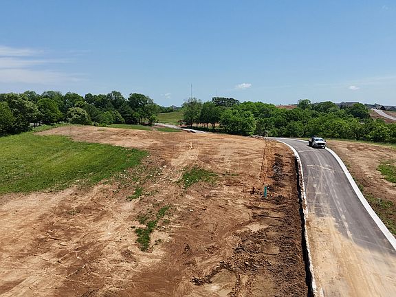 4th image of 20 Presidential Blvd