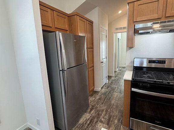 4th image of 2646 Sharon Ave #7