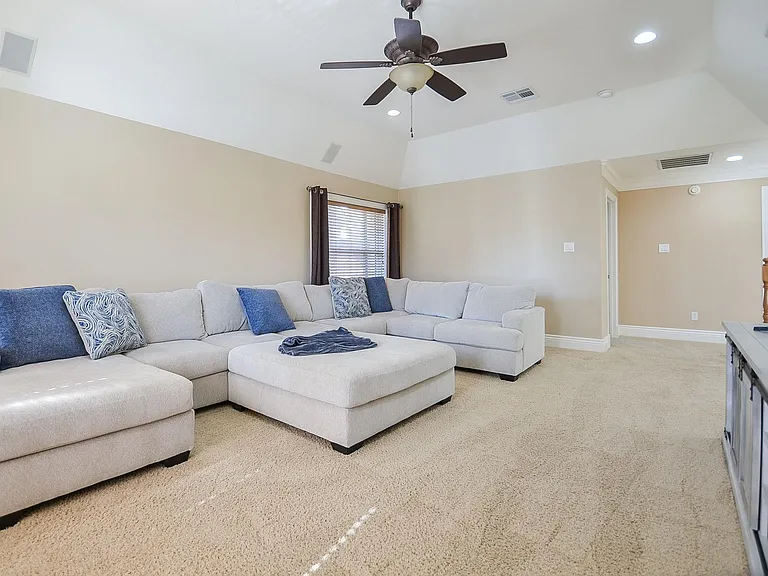 5835 Stratford Gardens Dr — Photo 23
