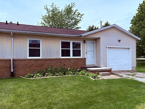 151 W Smiley Ave #C Photo 1