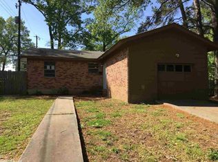 21 Trent Dr, Little Rock, AR 72209