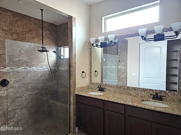 1071 Iron Hill Ave — Photo 12