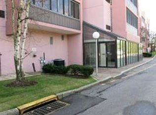 800 Willis Ave, Albertson, NY 11507