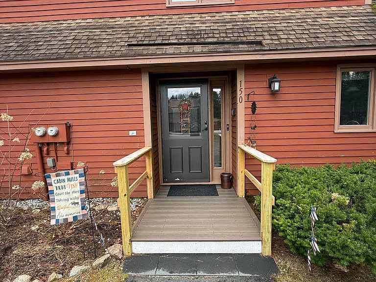150 Meadows Dr — Photo 2